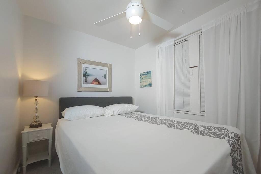 מניסטי Huge Historic, W/Large Yard & Close To Beach מראה חיצוני תמונה
