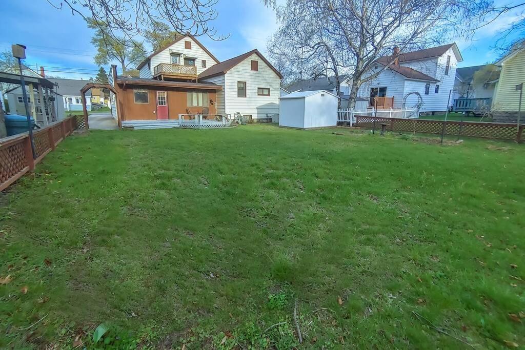 מניסטי Huge Historic, W/Large Yard & Close To Beach מראה חיצוני תמונה