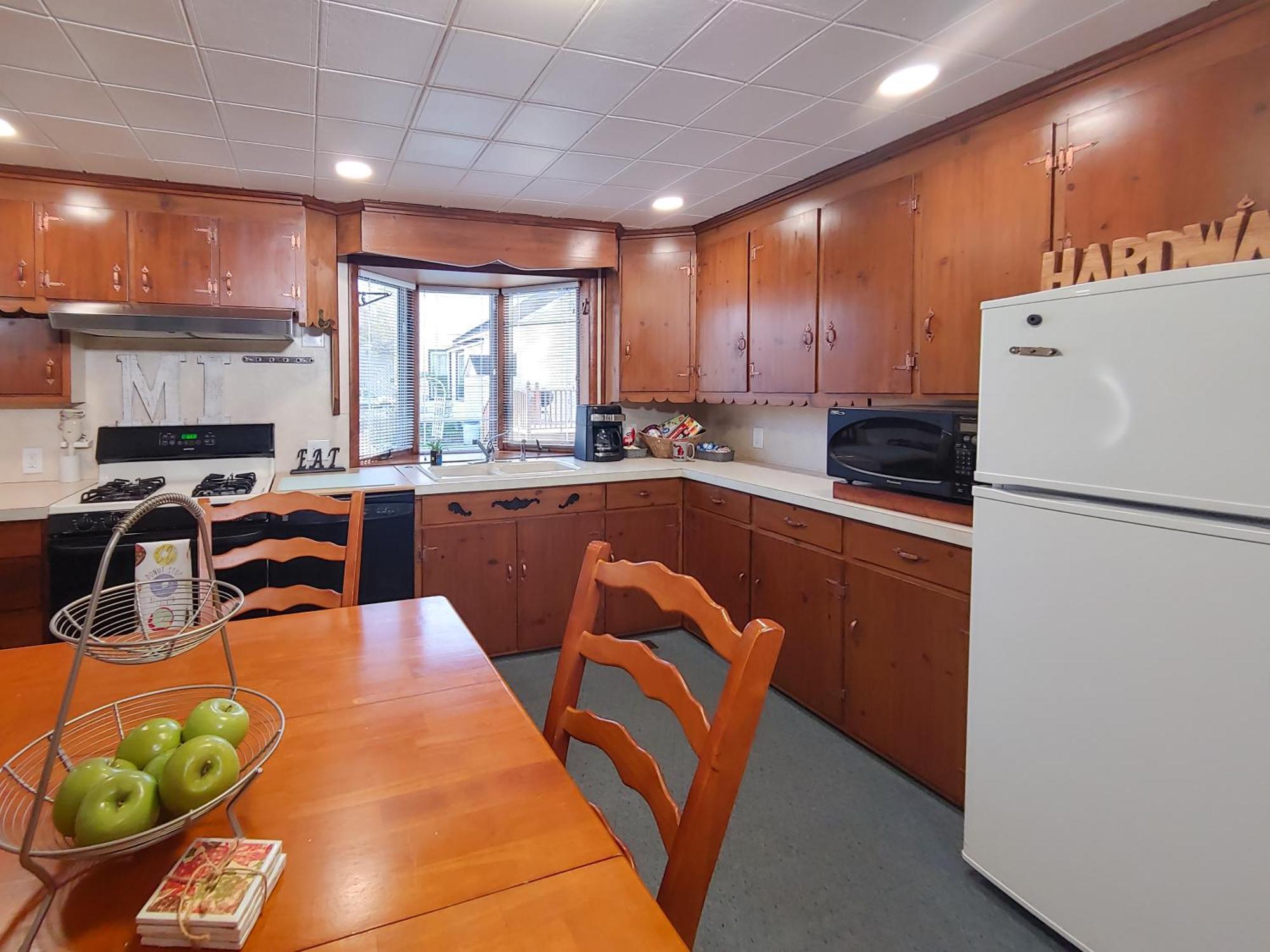 מניסטי Huge Historic, W/Large Yard & Close To Beach מראה חיצוני תמונה