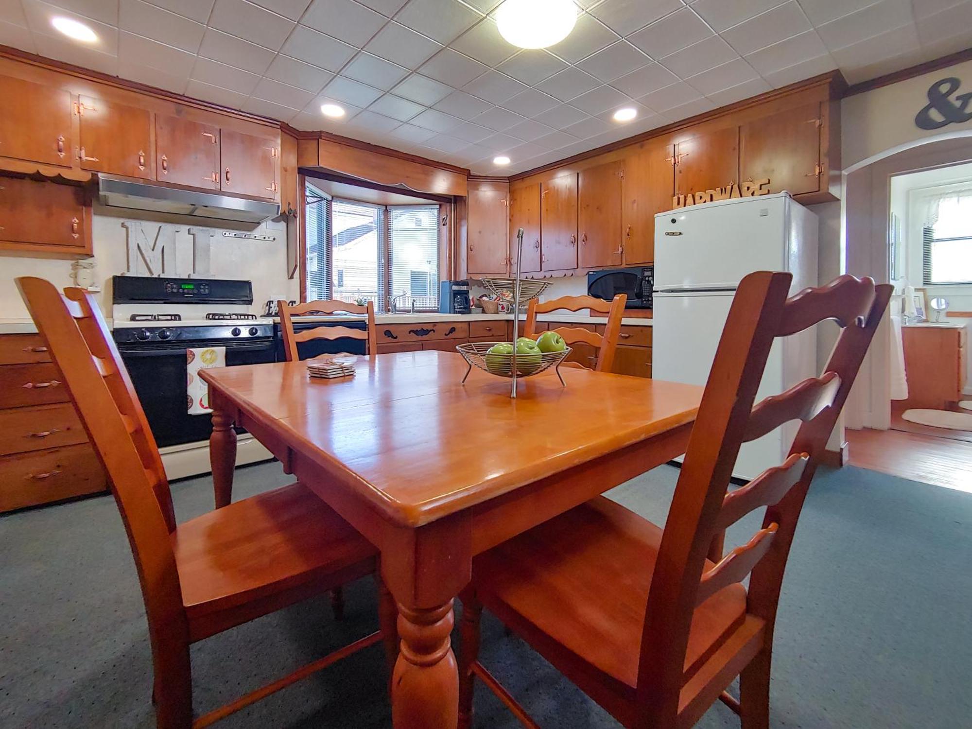 מניסטי Huge Historic, W/Large Yard & Close To Beach מראה חיצוני תמונה
